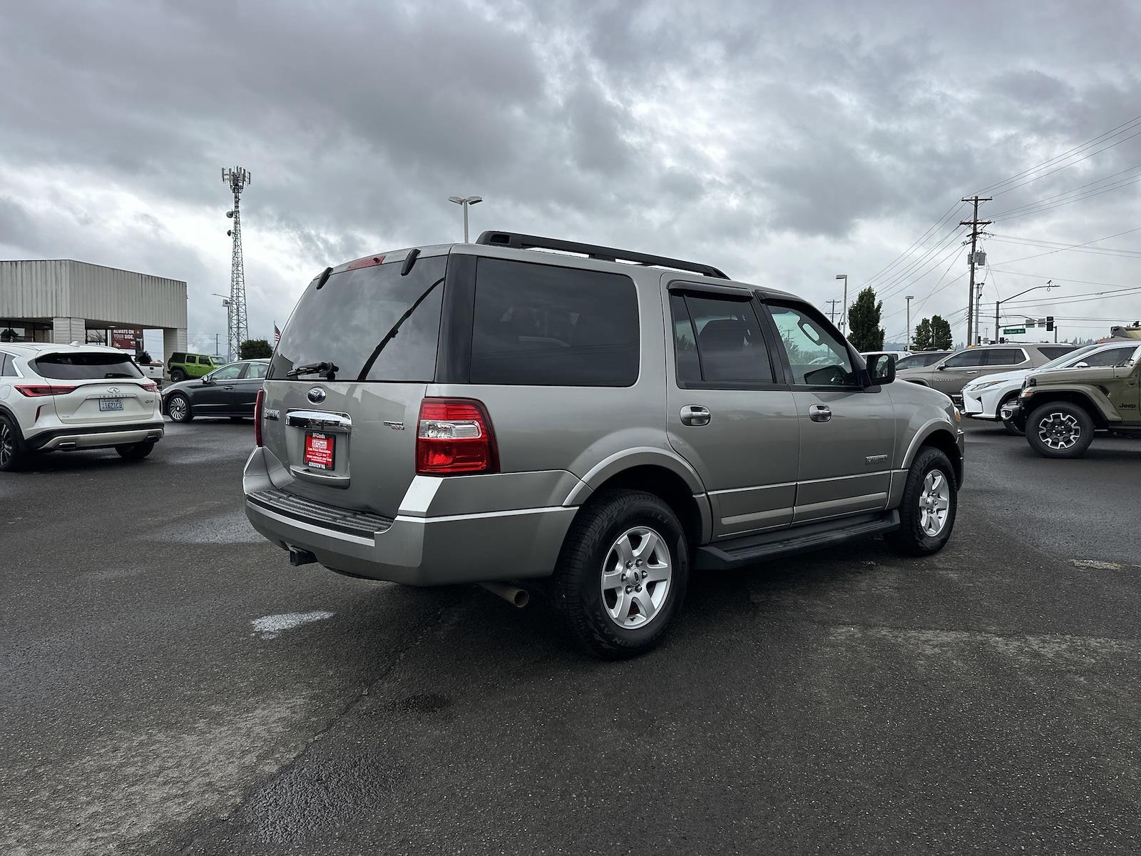 Used 2008 Ford Expedition XLT SUV - photo 6