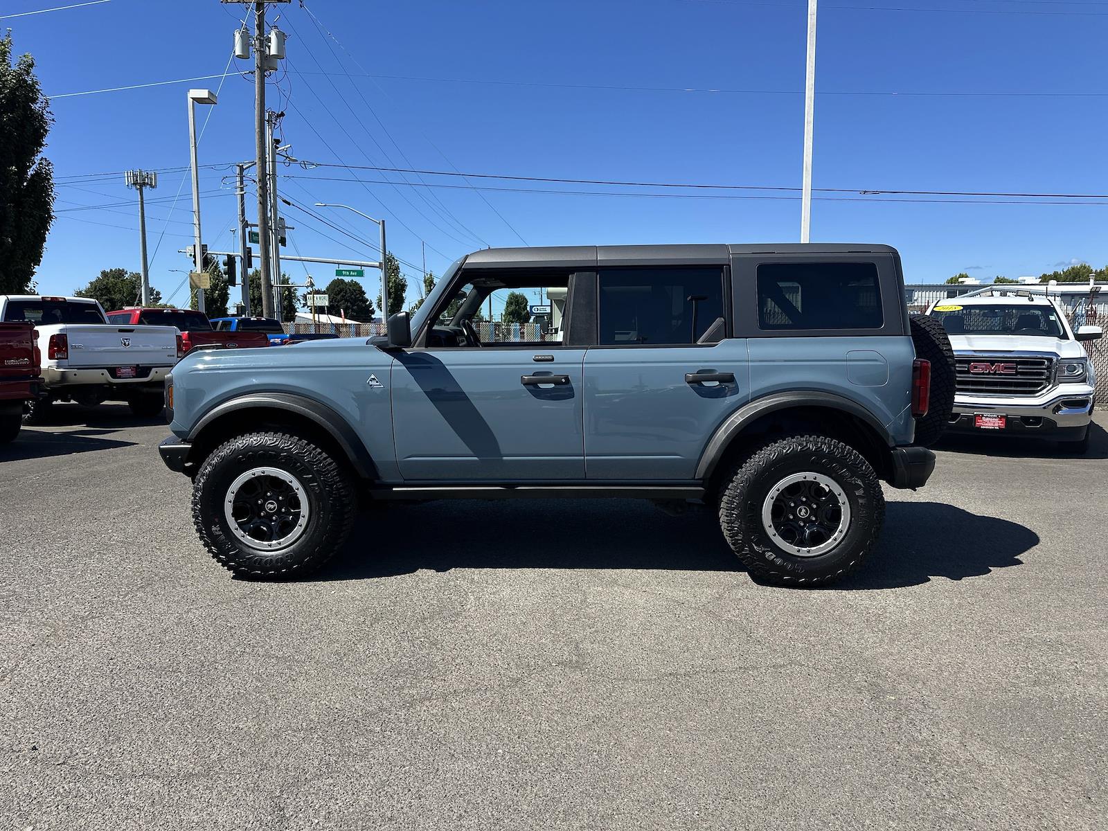 Used 2021 Ford Bronco - photo 2