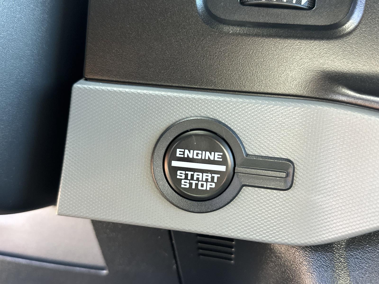 Used 2021 Ford Bronco Black Diamond AWD SUV - photo 21