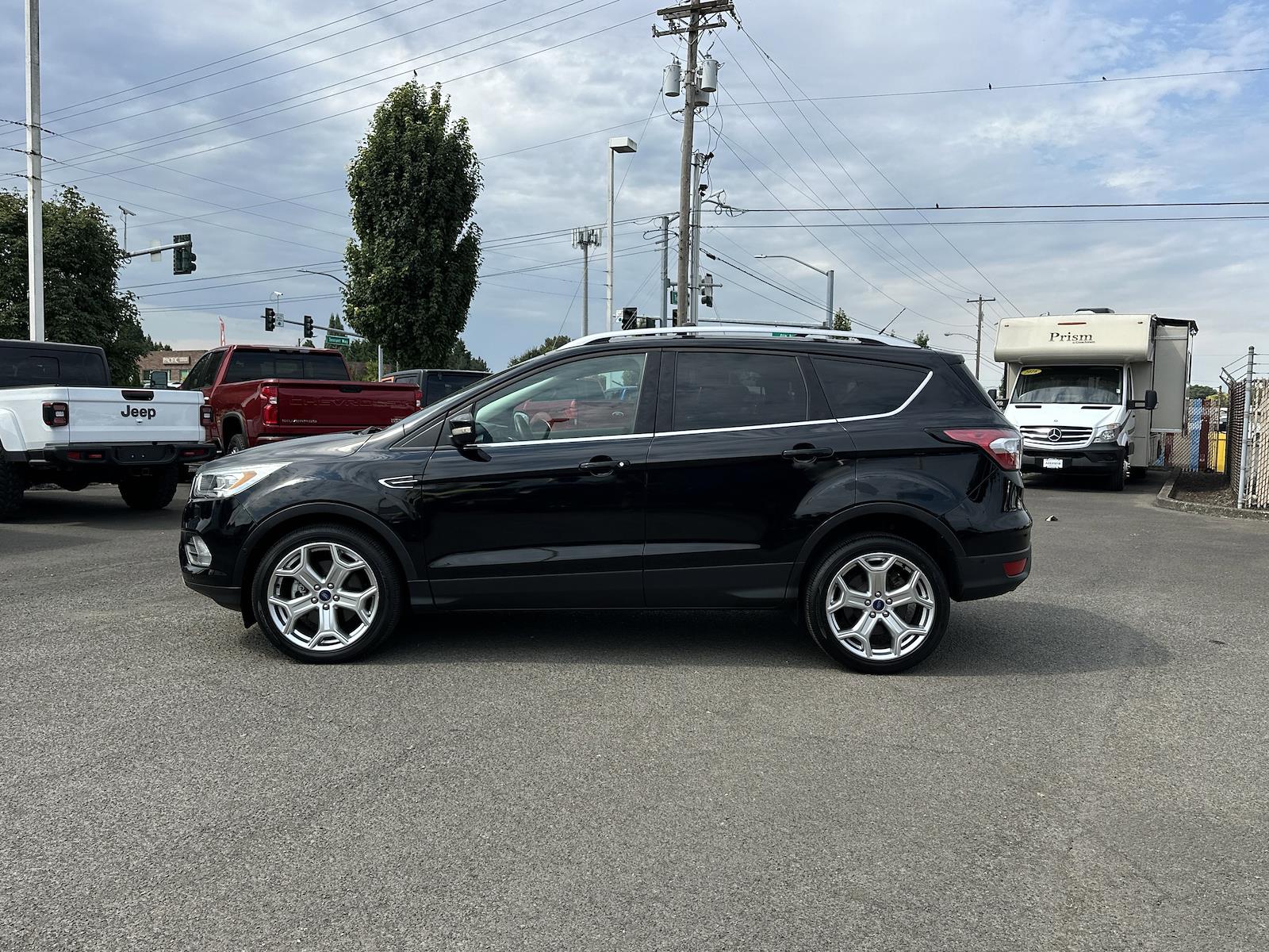Used 2017 Ford Escape - photo 2