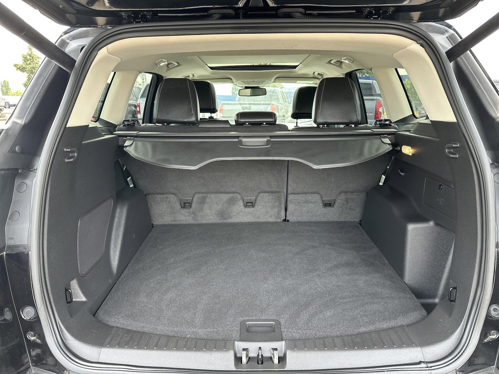 Used 2017 Ford Escape Titanium 4x4 SUV - photo 5
