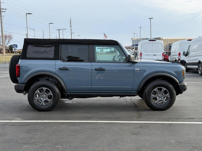 Used 2023 Ford Bronco - photo 2