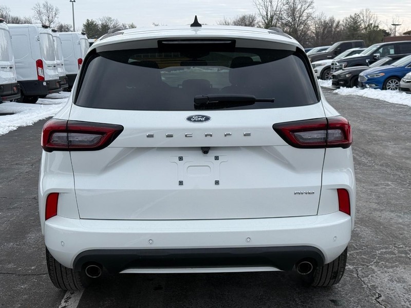 Used 2023 Ford Escape - photo 1