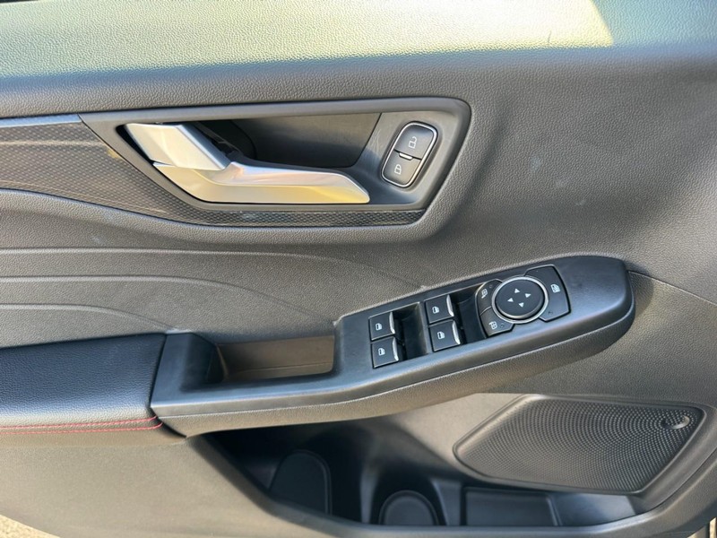 Used 2025 Ford Escape ST-Line - photo 13