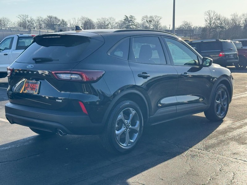 Used 2025 Ford Escape ST-Line - photo 22