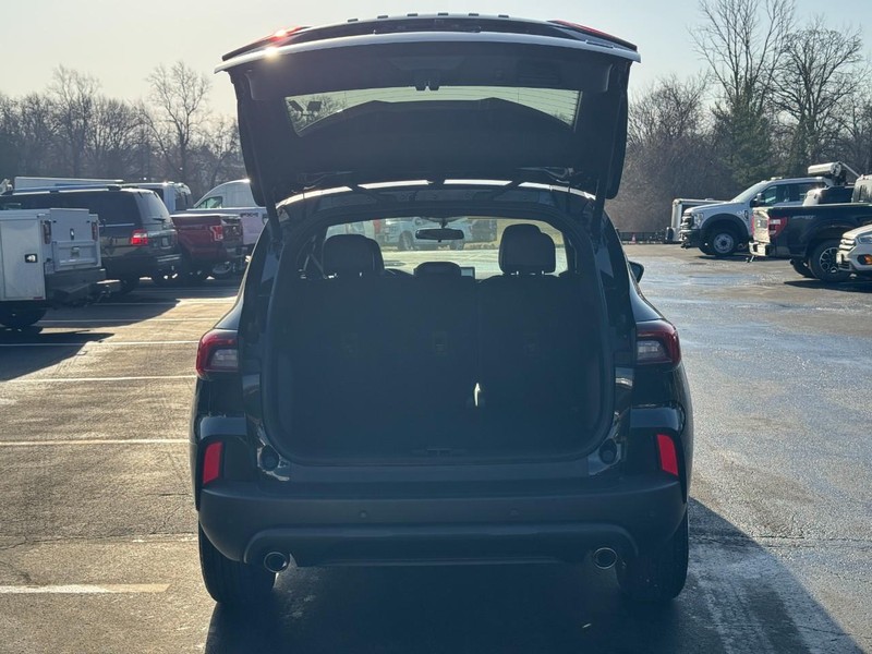 Used 2025 Ford Escape - photo 1