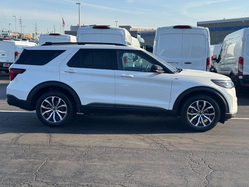 Used 2025 Ford Explorer ST-Line - photo 25