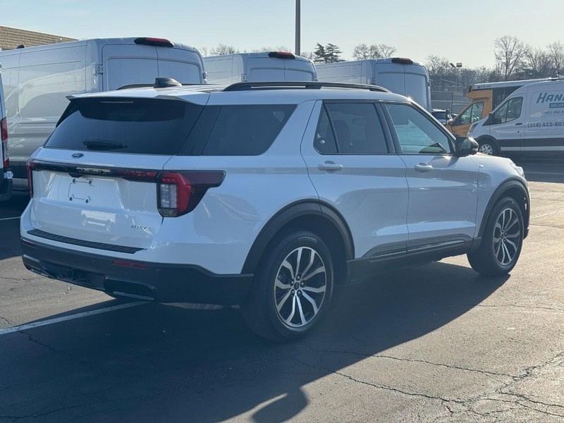 Used 2025 Ford Explorer ST-Line - photo 26