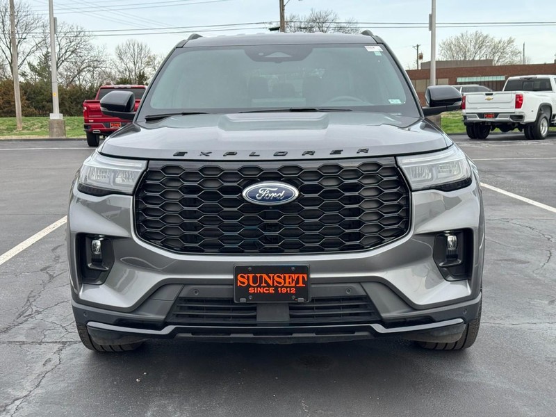 Used 2025 Ford Explorer ST-Line - photo 6