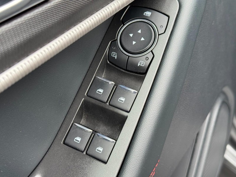 Used 2025 Ford Explorer ST-Line - photo 13
