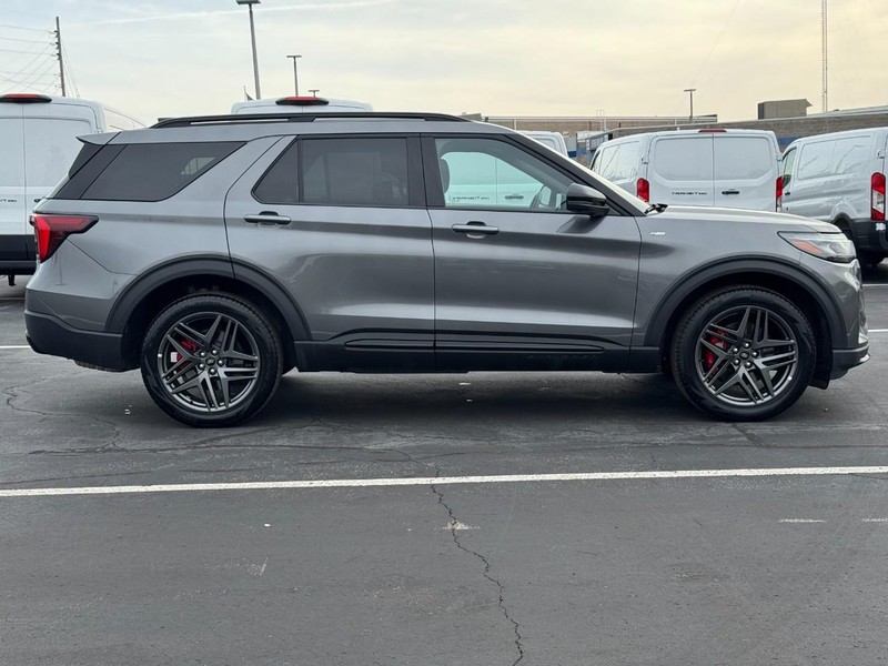 Used 2025 Ford Explorer ST-Line - photo 22