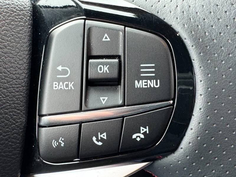 Used 2025 Ford Explorer ST-Line - photo 18