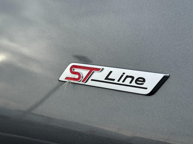 Used 2025 Ford Explorer ST-Line - photo 4