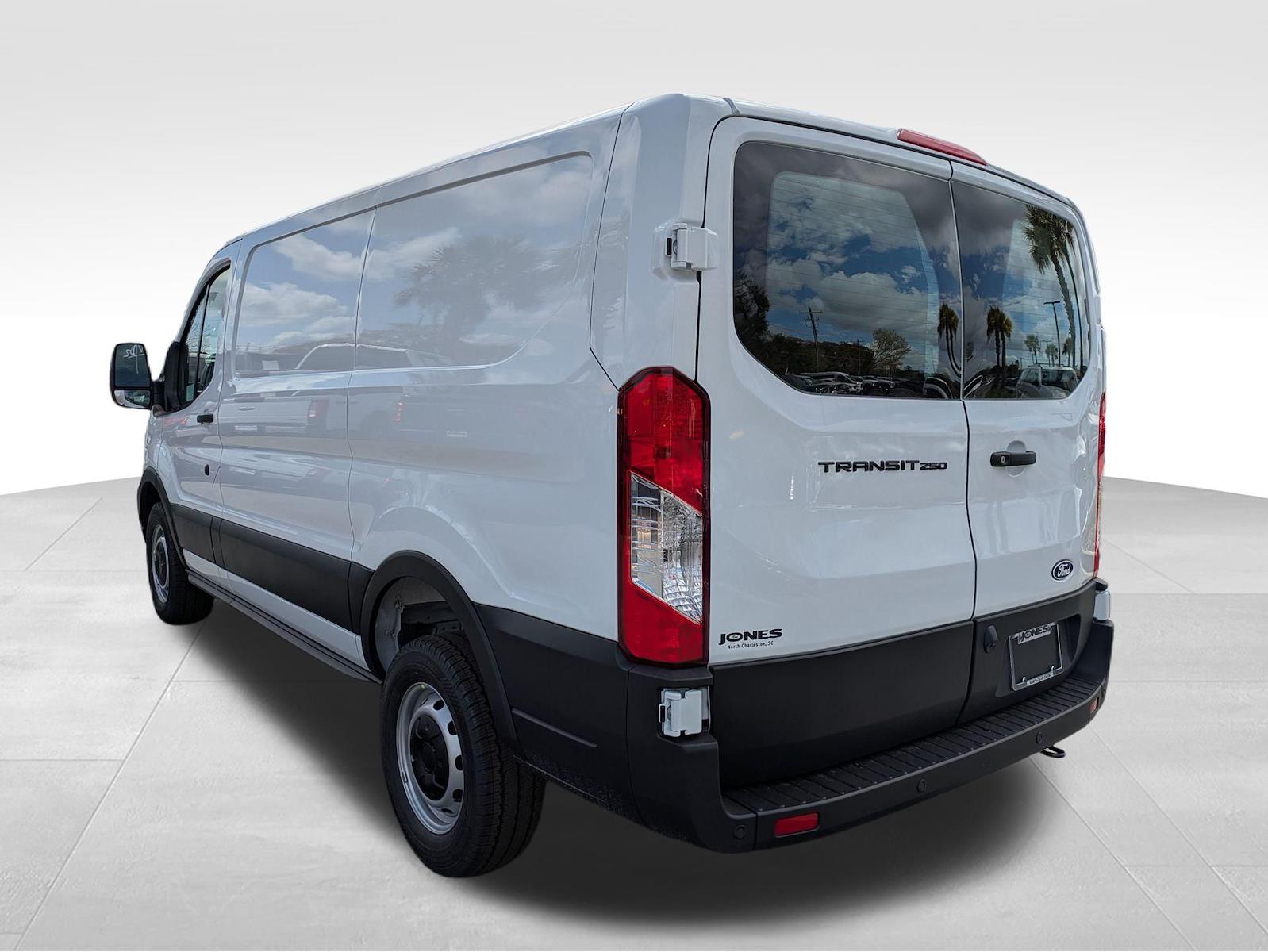 New 2026 Ford Transit 250 Low Roof Empty Cargo Van - photo 4