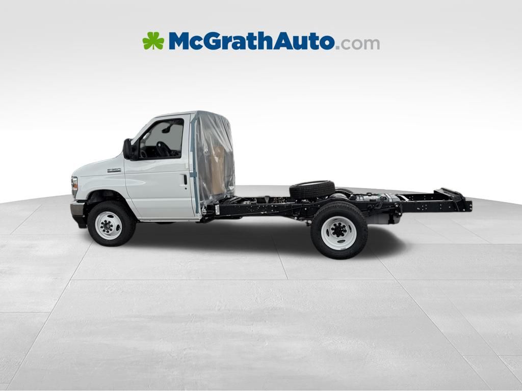 New 2026 Ford E-350 Cutaway - photo 5