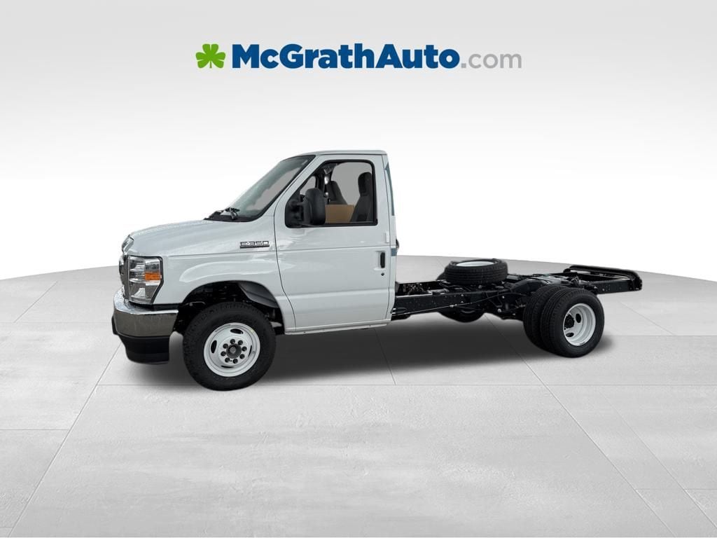 New 2026 Ford E-350 Cutaway - photo 6