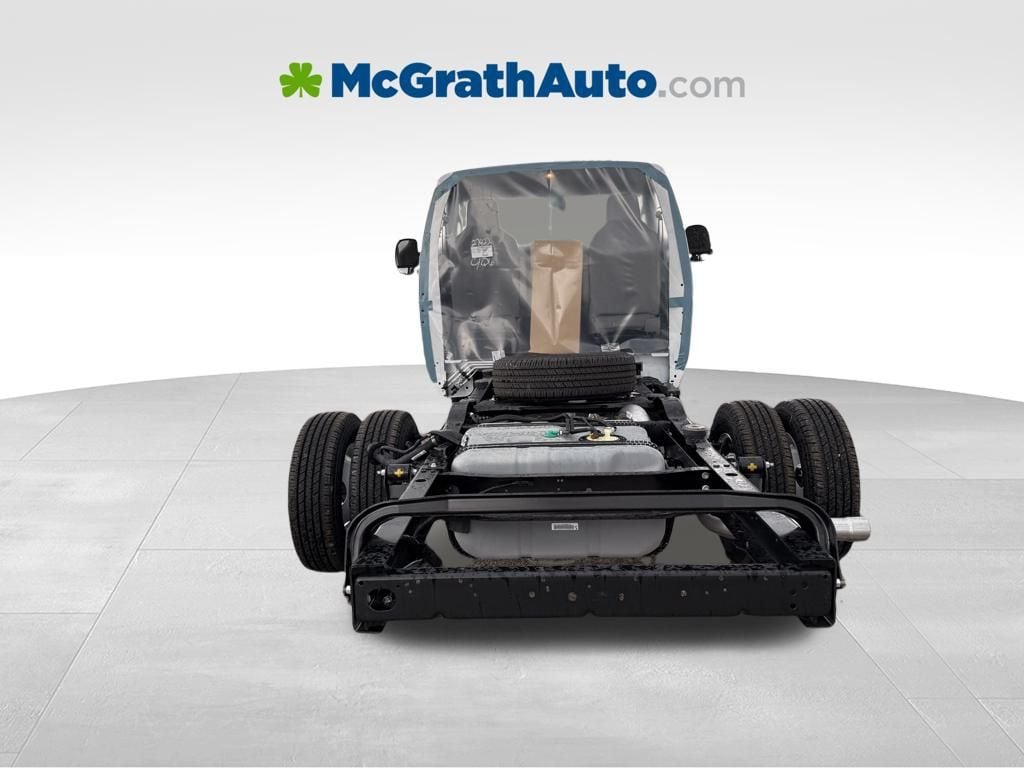 New 2026 Ford E-350 Cutaway - photo 3