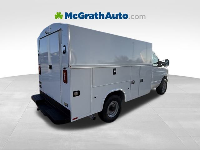 New 2026 Ford E-350 Cutaway - photo 4