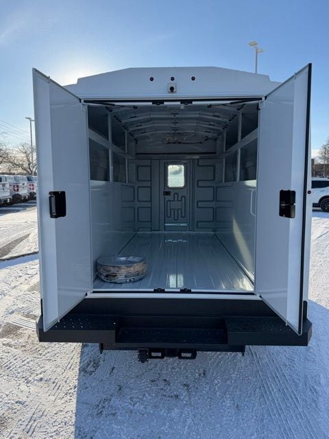 New 2026 Ford E-350 Cutaway - photo 4