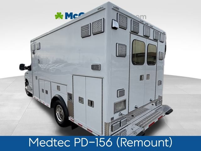 New 1996 Ford E-450 Cutaway - photo 3