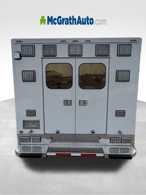 New 1996 Ford E-450 Cutaway - photo 4