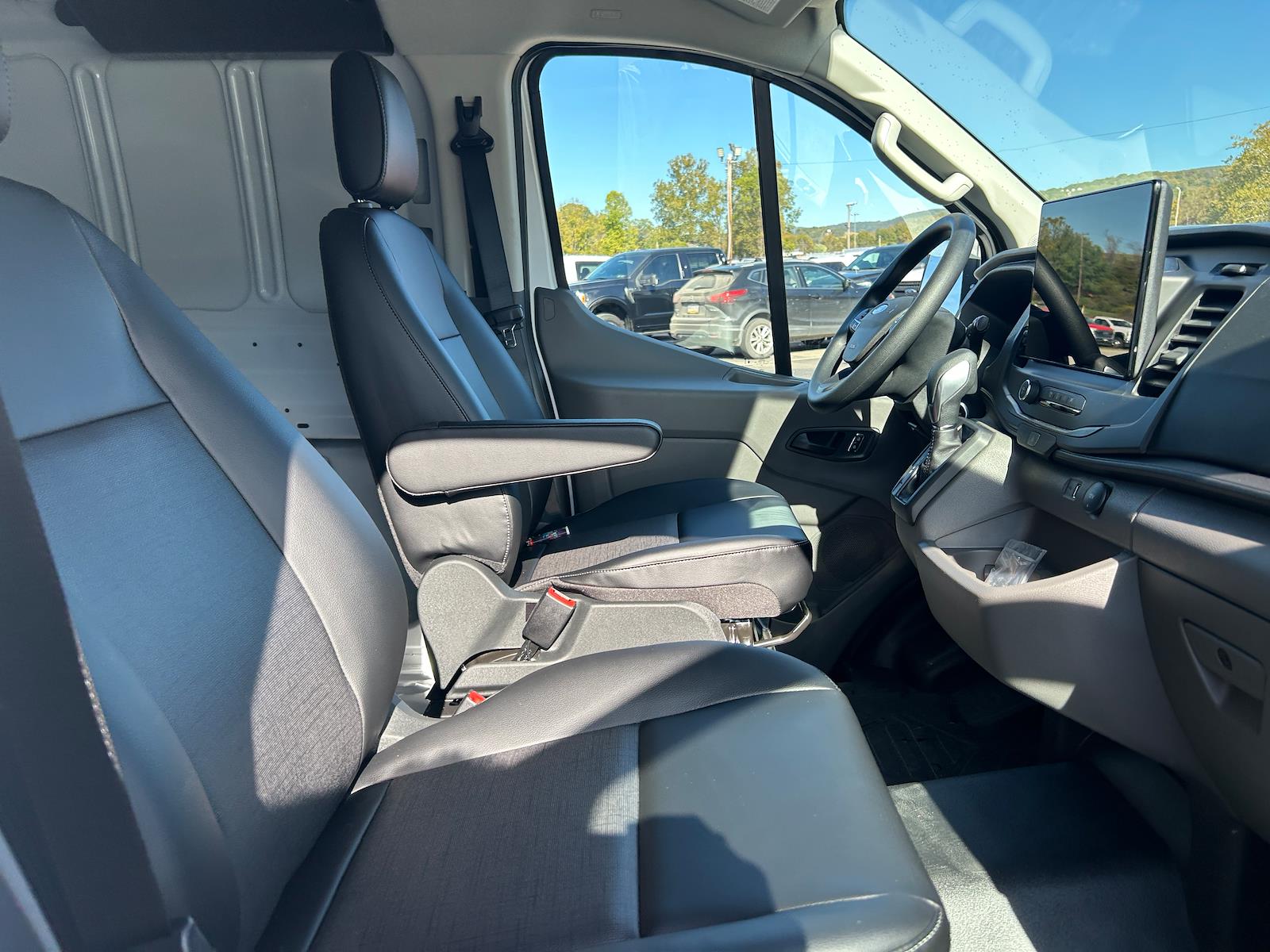 New 2026 Ford Transit 250 Low Roof Empty Cargo Van - photo 24