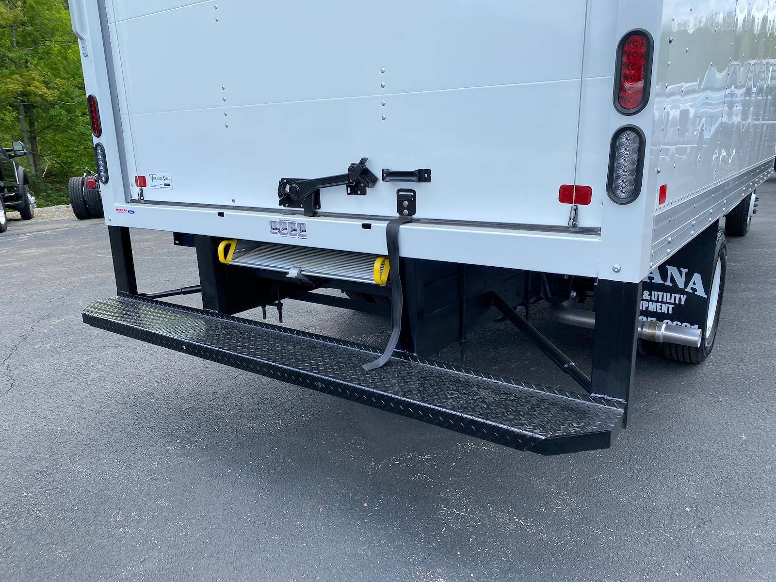 New 2026 Ford E-350 Cutaway - photo 22