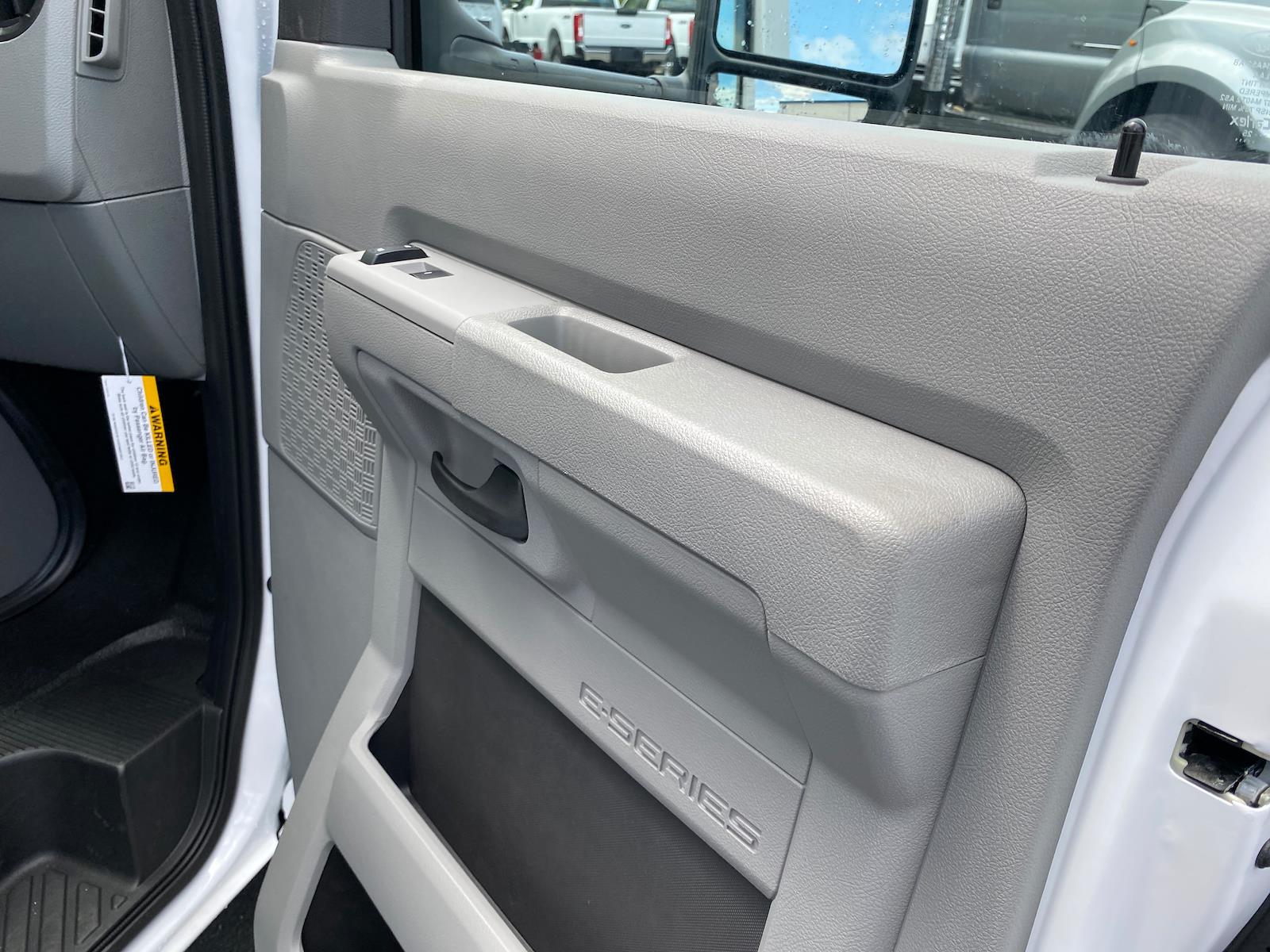 New 2026 Ford E-350 Cutaway - photo 37