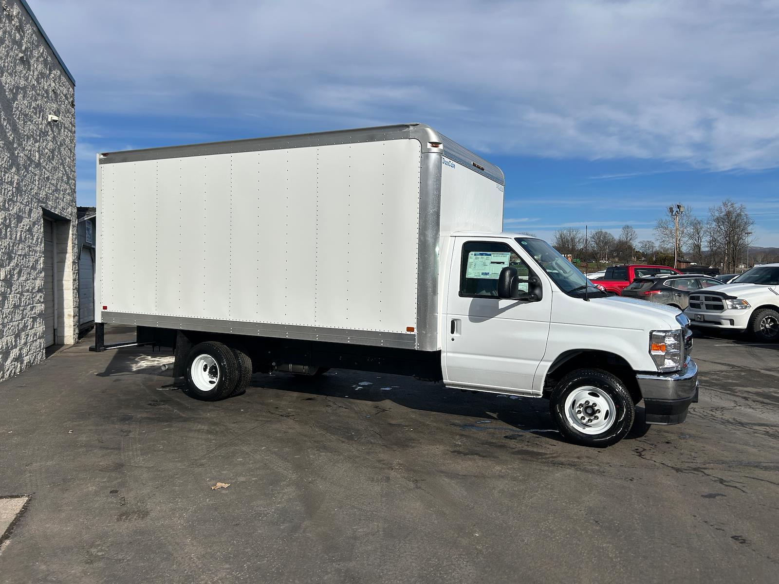New 1996 Ford E-450 Cutaway - photo 10
