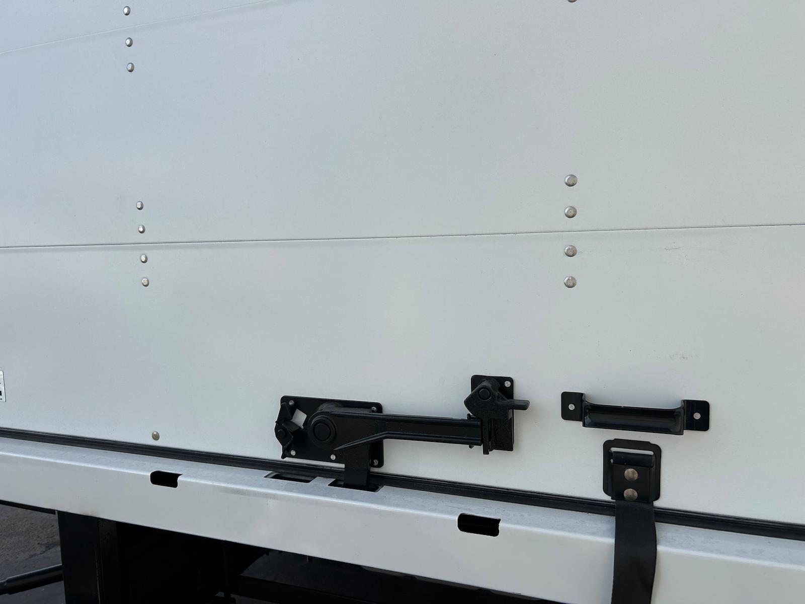 New 1996 Ford E-450 Cutaway - photo 16