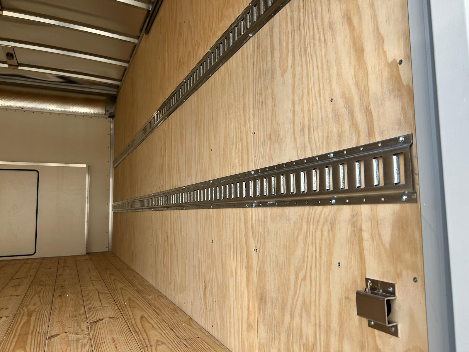 New 1996 Ford E-450 Cutaway - photo 19