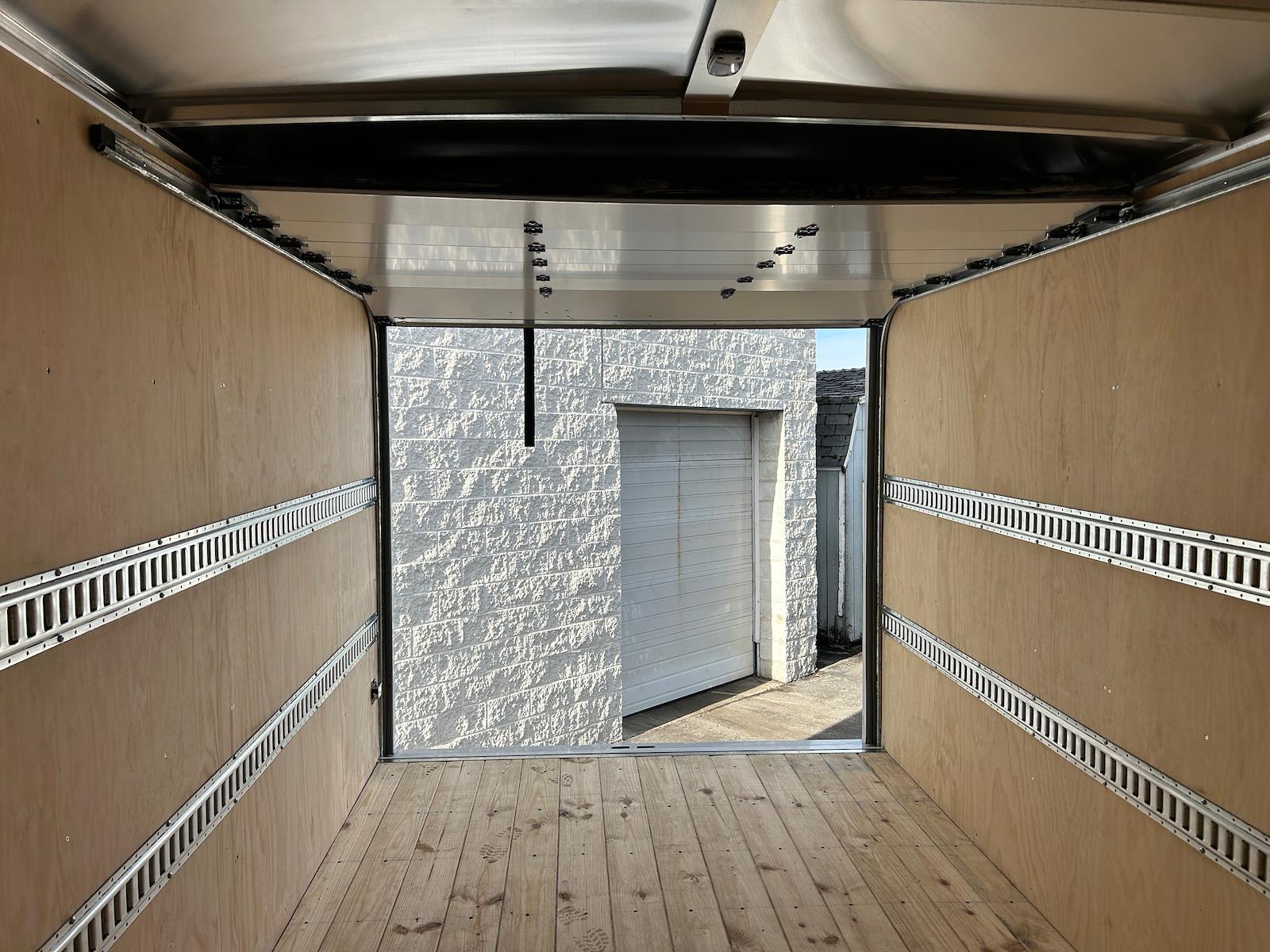 New 1996 Ford E-450 Cutaway - photo 23