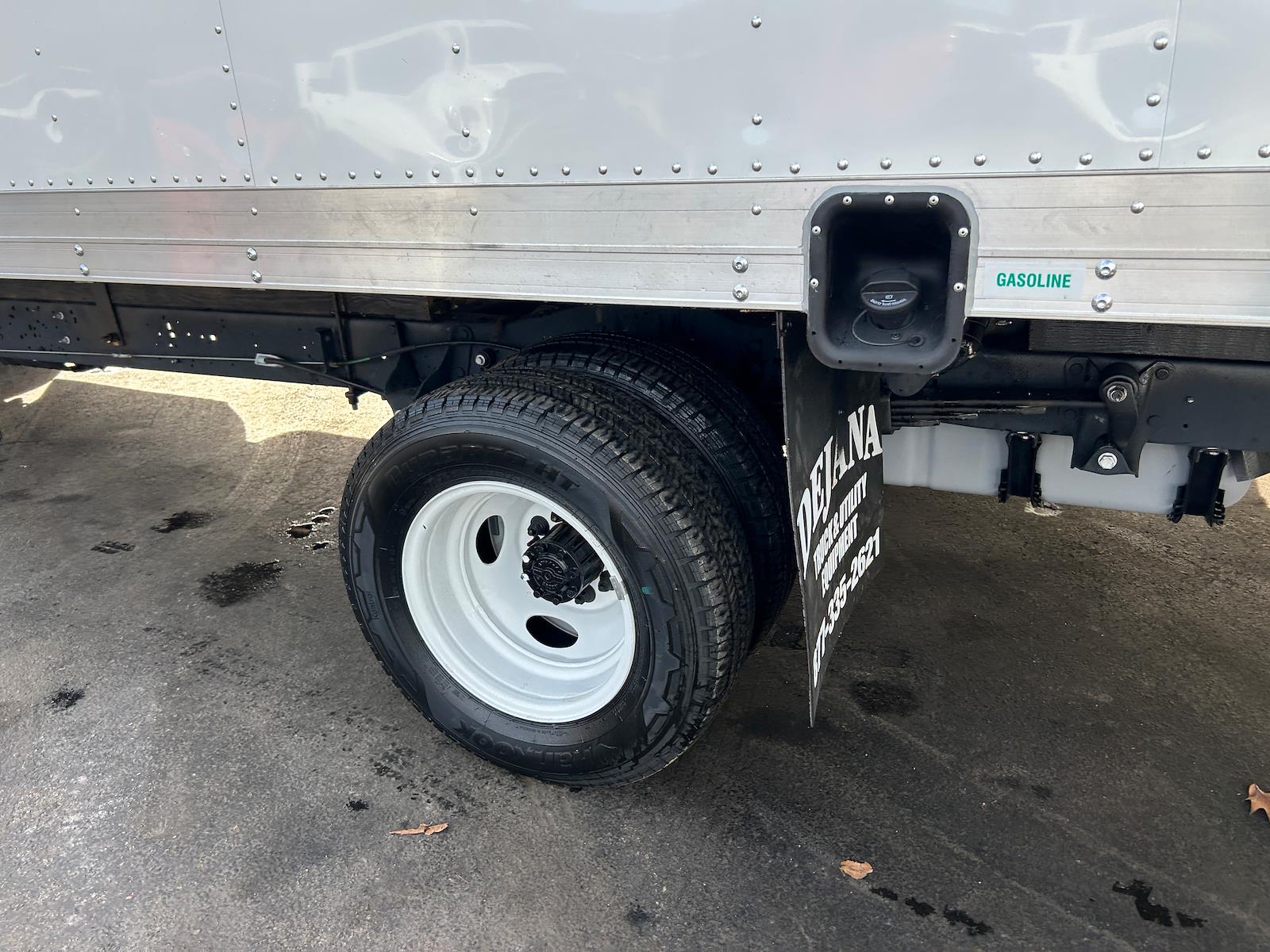 New 1996 Ford E-450 Cutaway - photo 24
