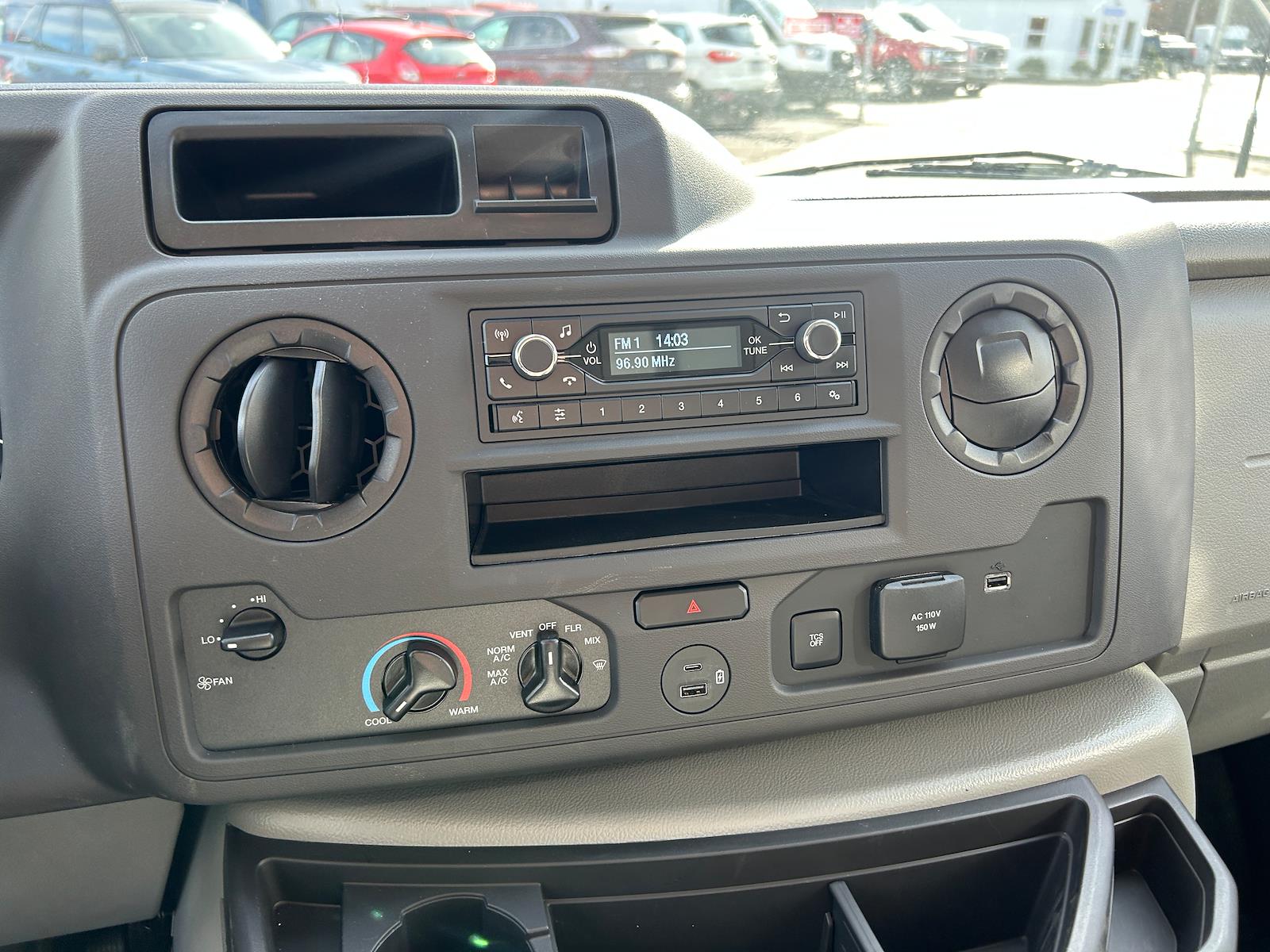 New 1996 Ford E-450 Cutaway - photo 28