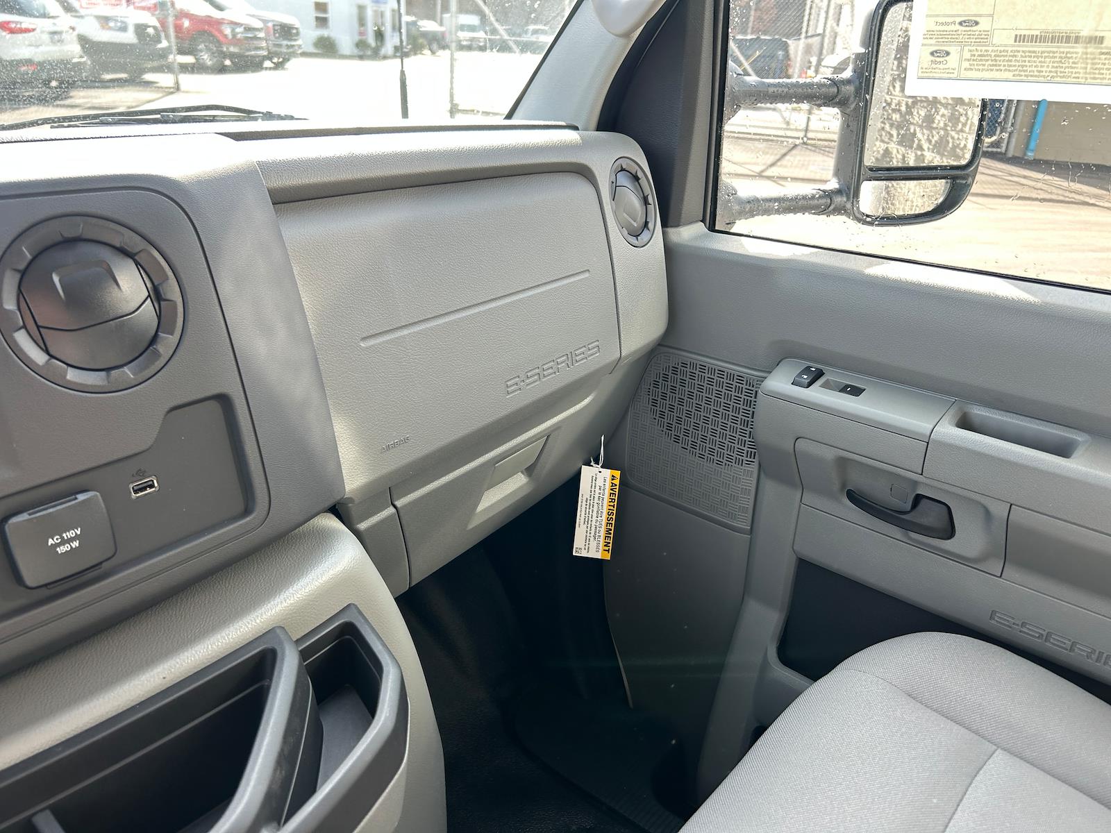 New 1996 Ford E-450 Cutaway - photo 29