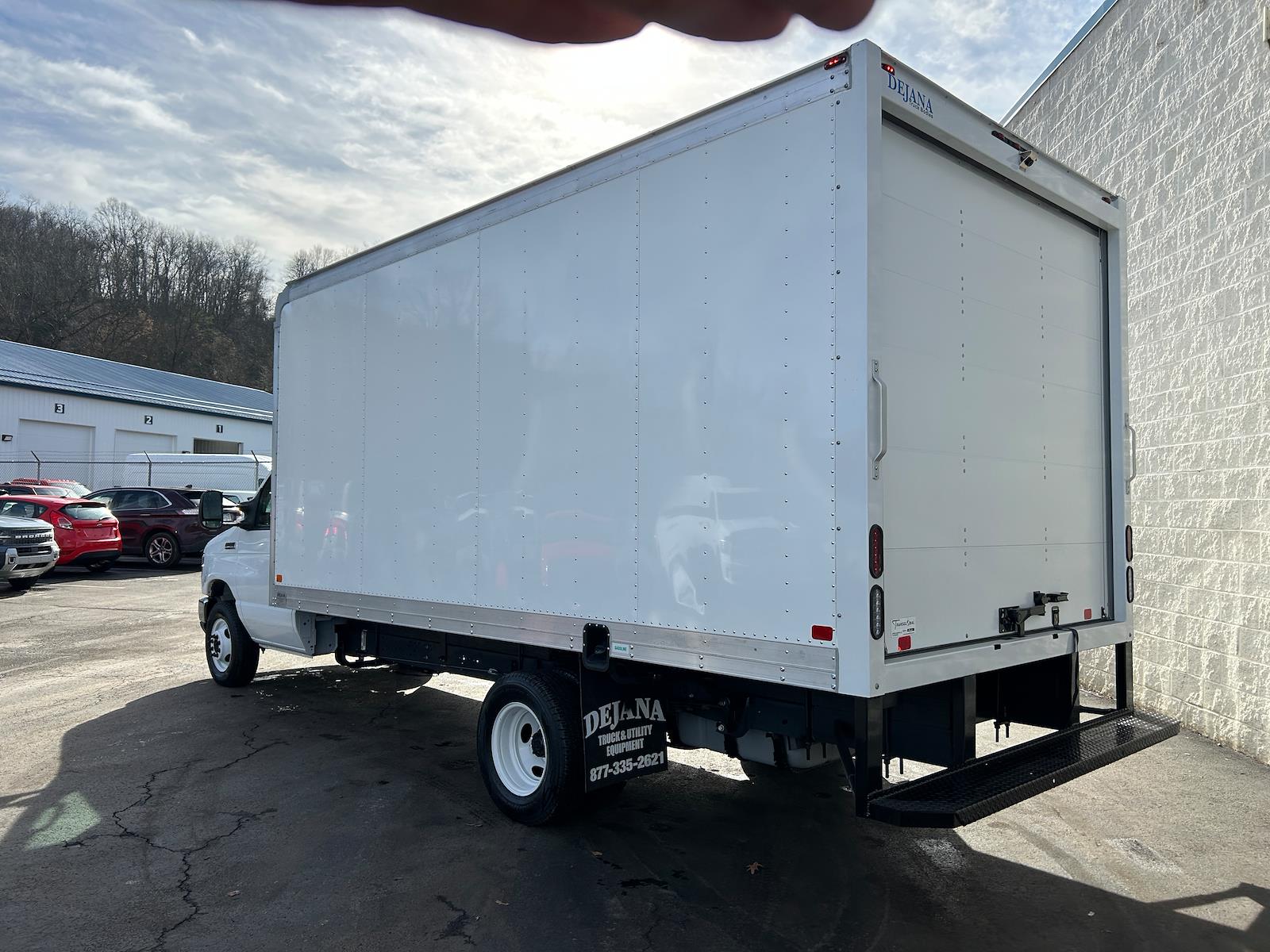 New 1996 Ford E-450 Cutaway - photo 7