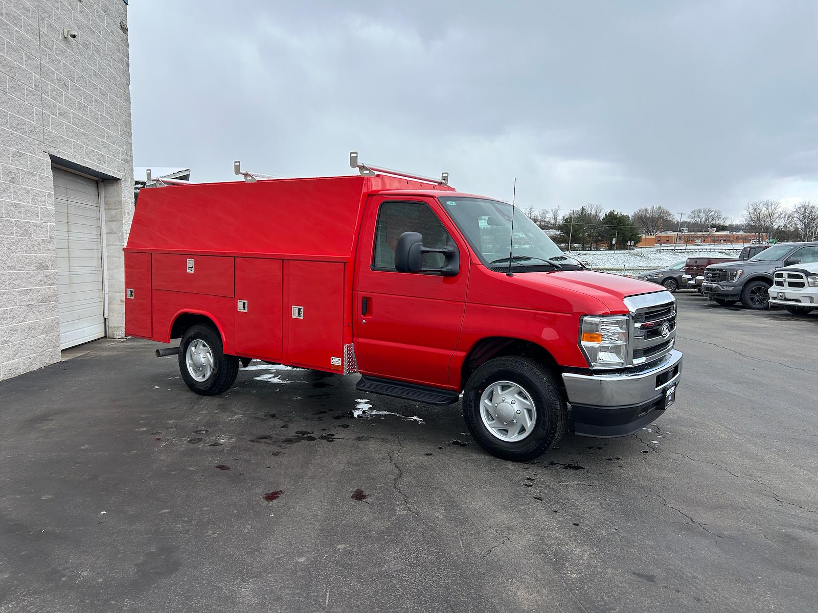 New 2026 Ford E-350 Cutaway - photo 11