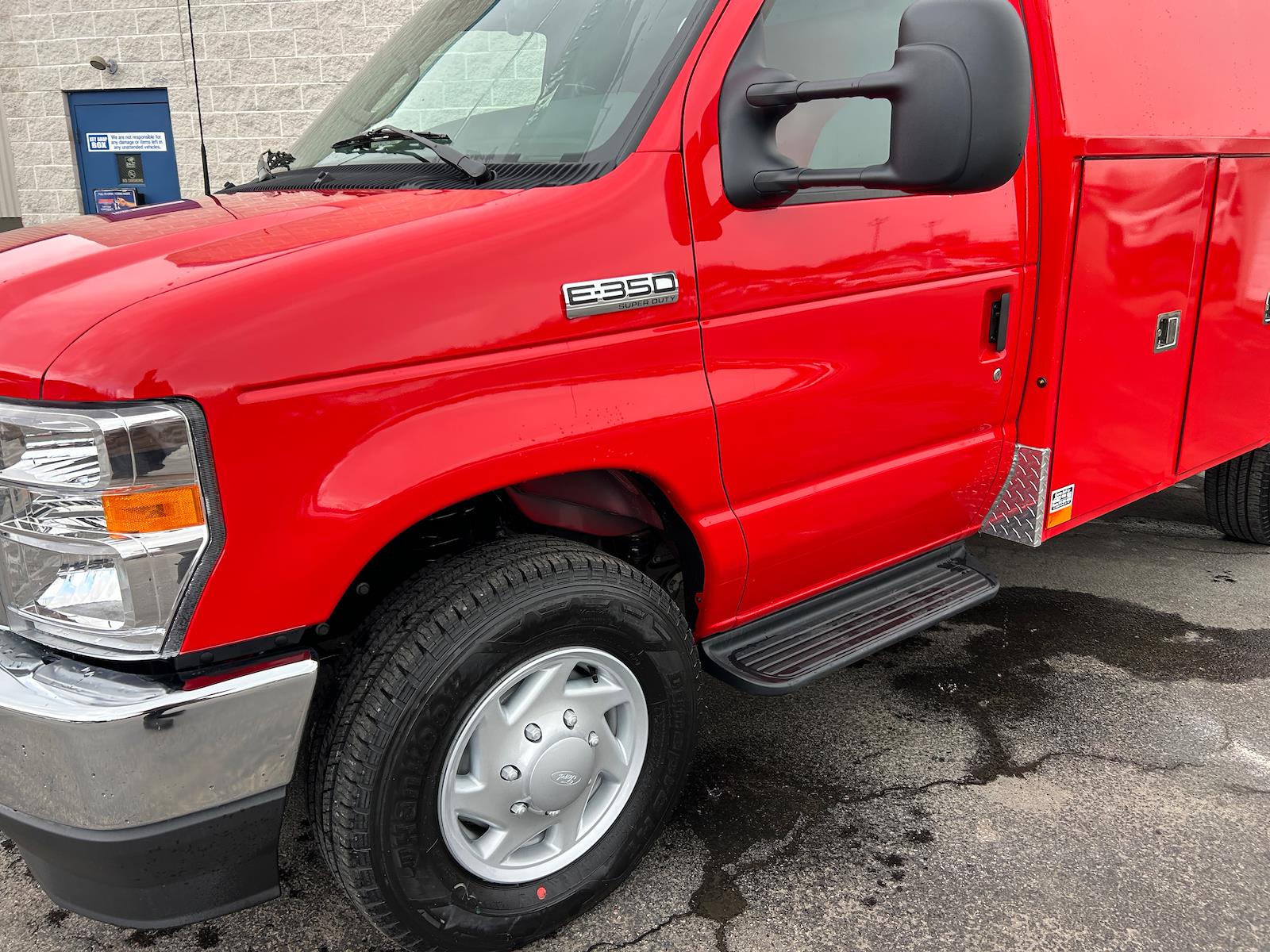 New 2026 Ford E-350 Cutaway - photo 16
