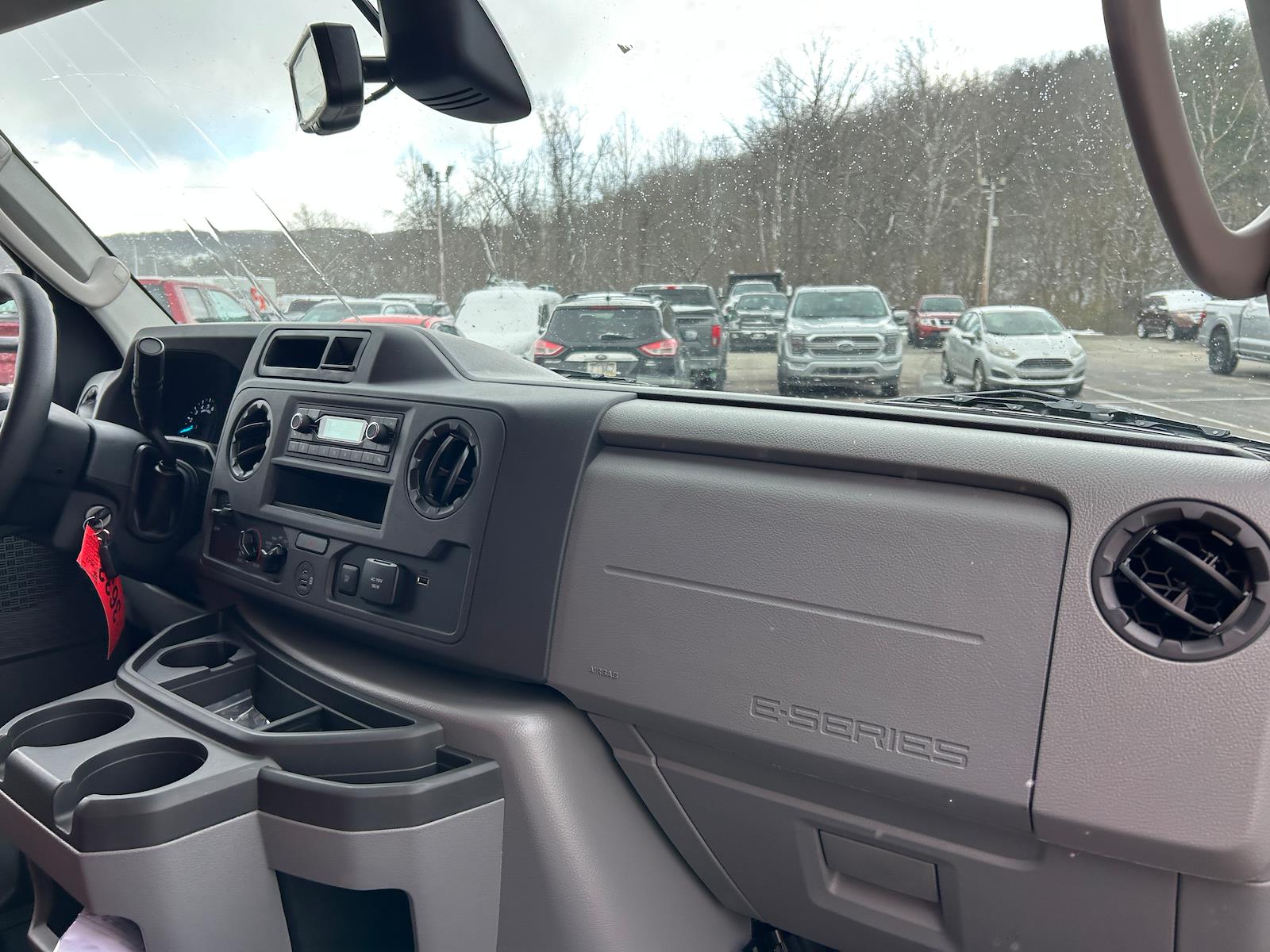 New 2026 Ford E-350 Cutaway - photo 35