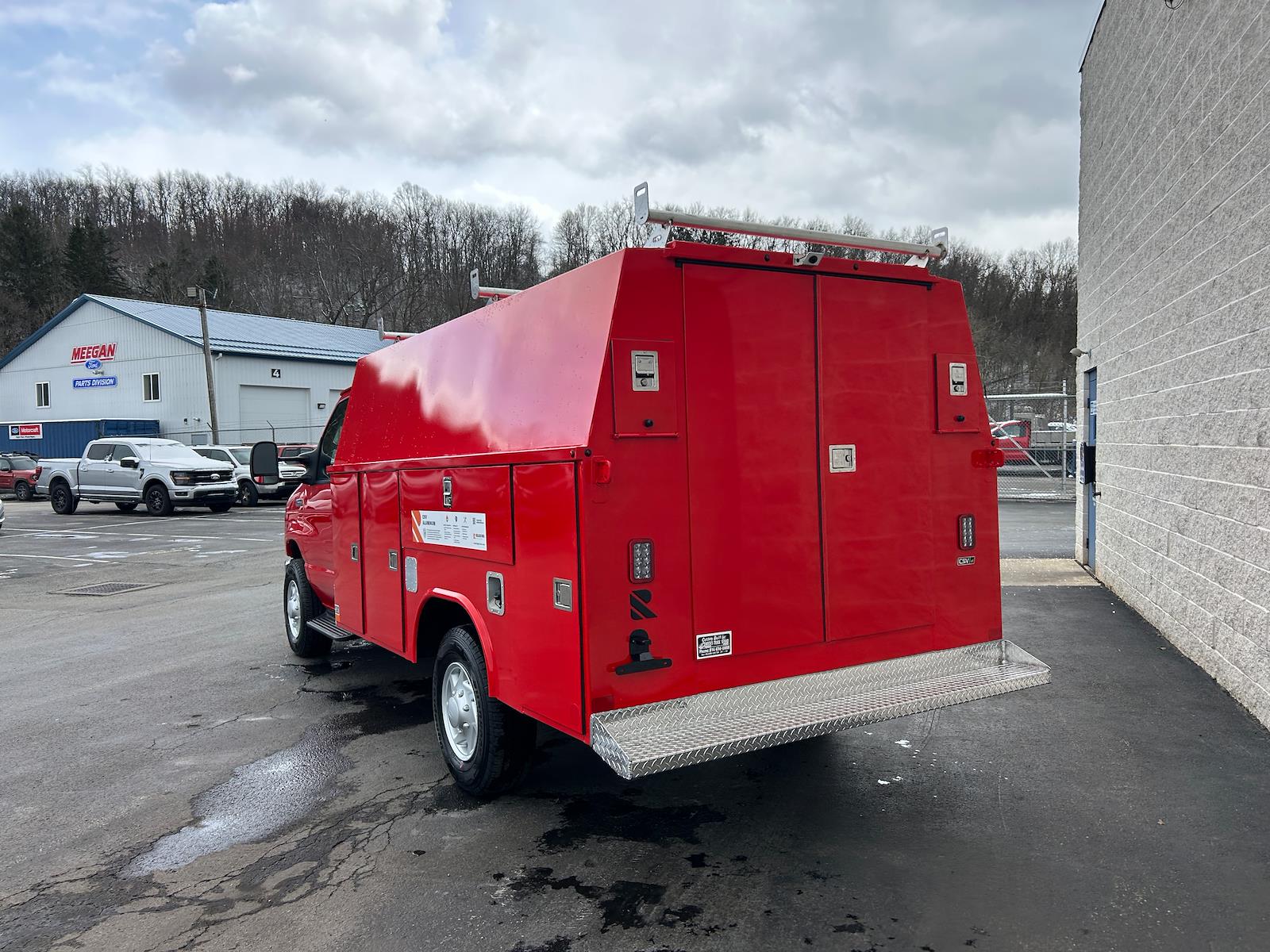 New 2026 Ford E-350 Cutaway - photo 8
