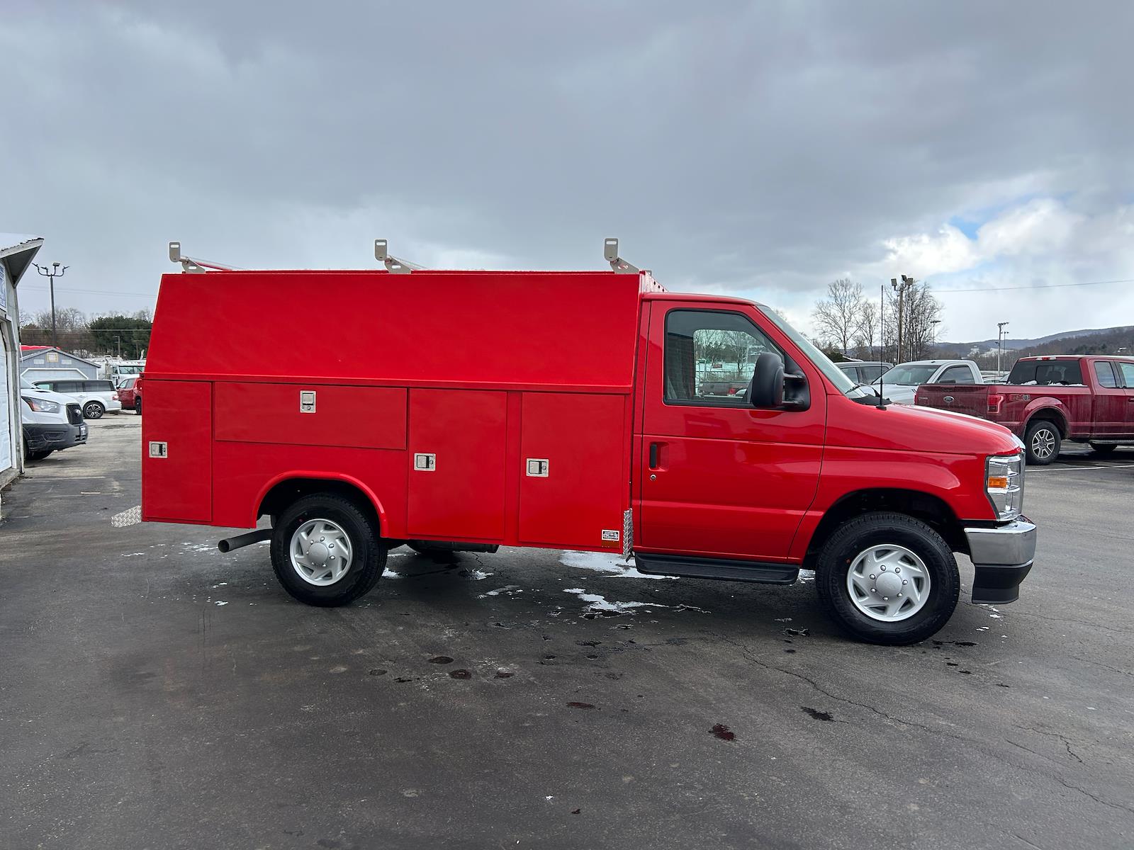 New 2026 Ford E-350 Cutaway - photo 9