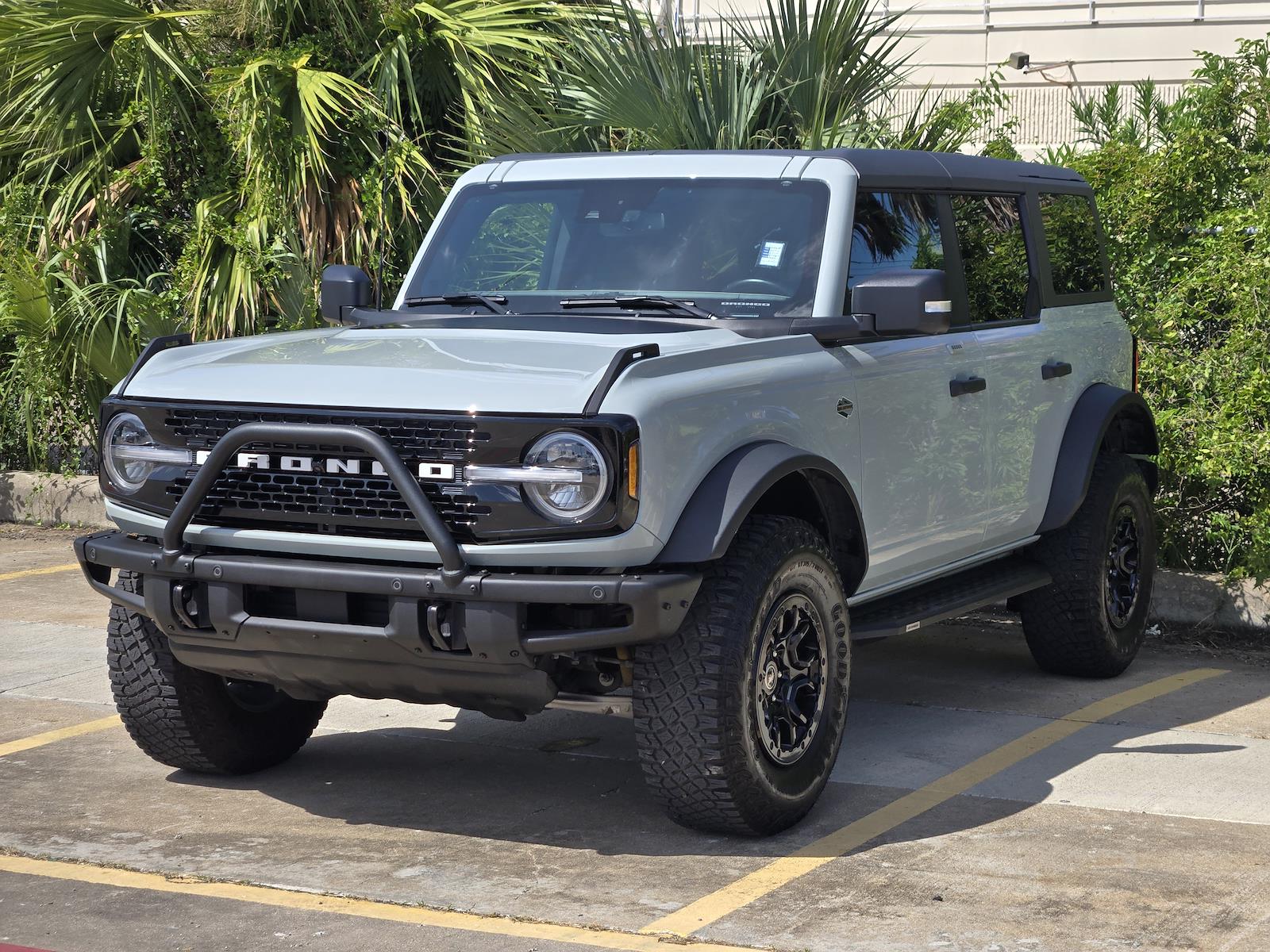 Used 2022 Ford Bronco - photo 2