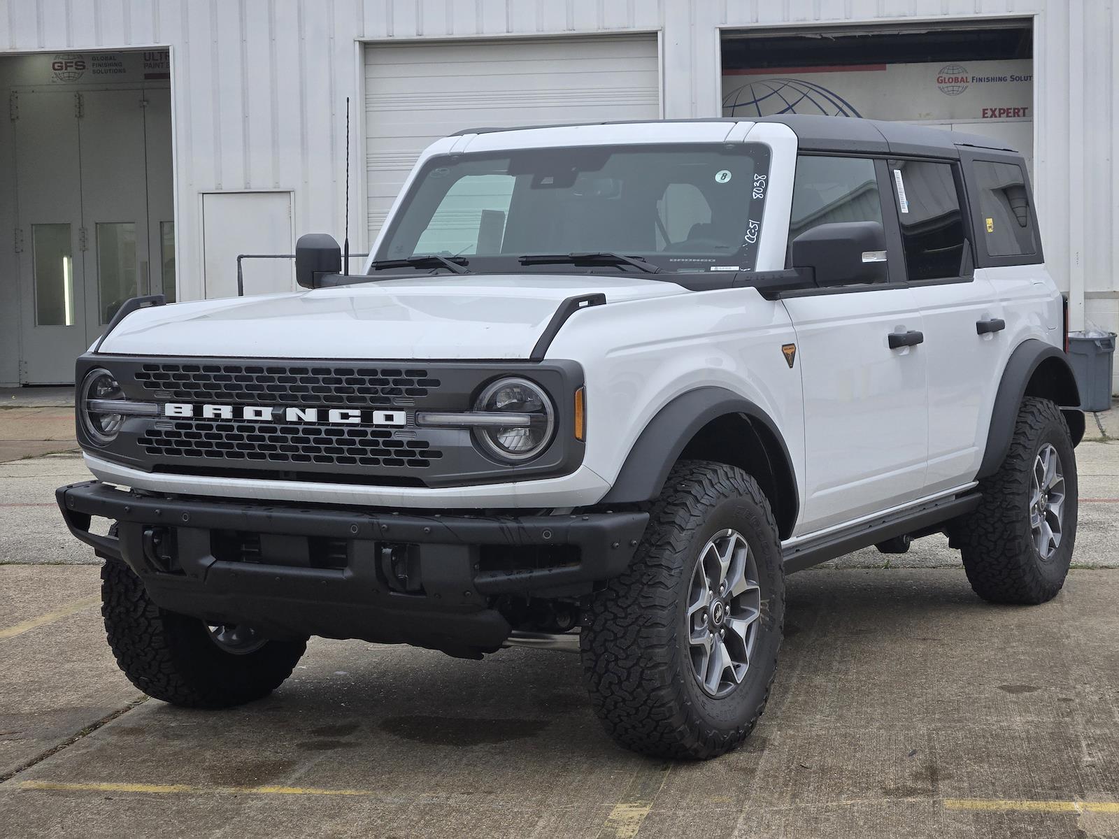 New 2025 Ford Bronco - photo 2