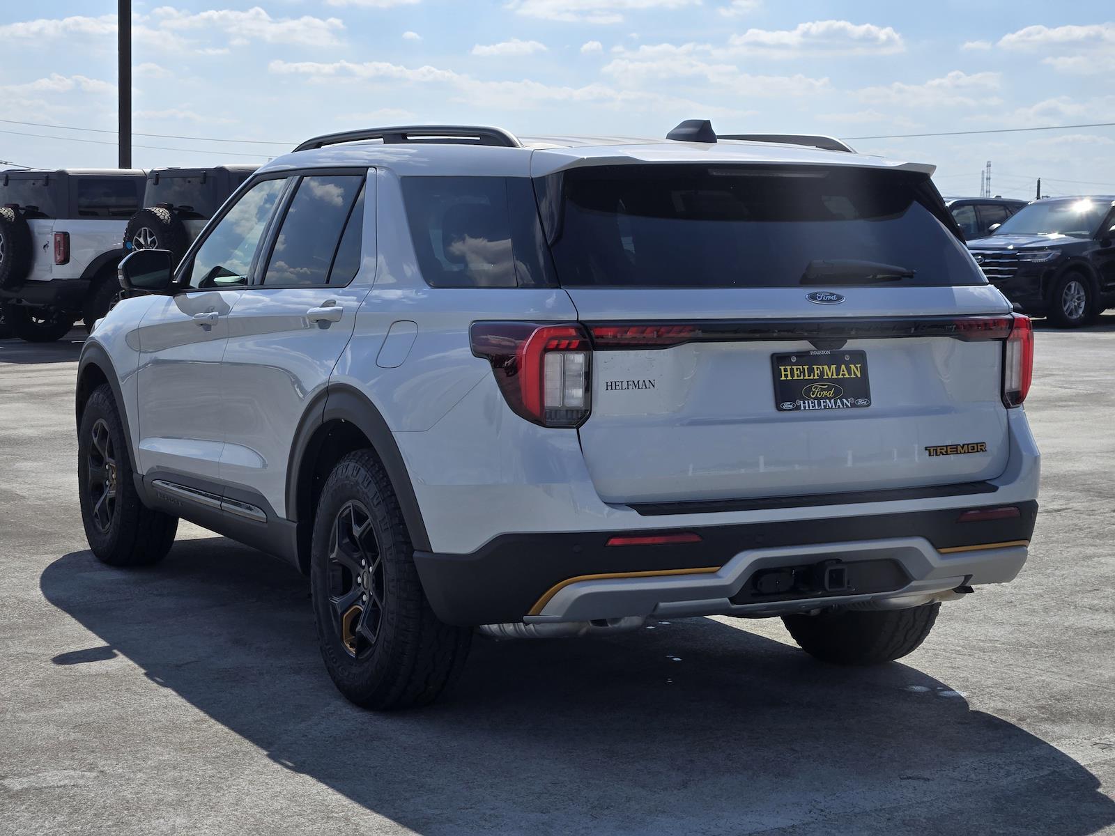 New 2026 Ford Explorer - photo 3