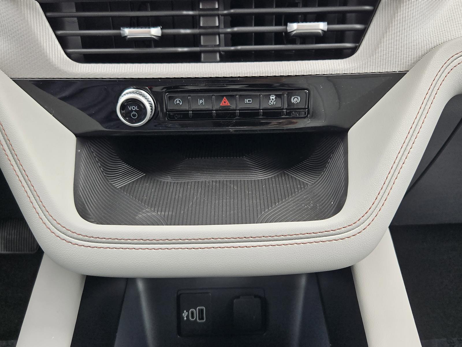 New 2026 Ford Explorer ACTIV - photo 14