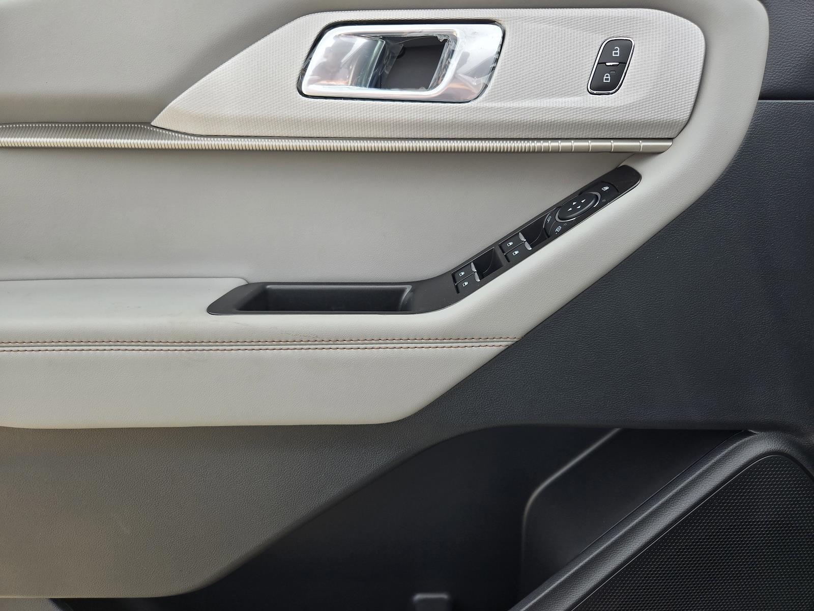 New 2026 Ford Explorer ACTIV - photo 17