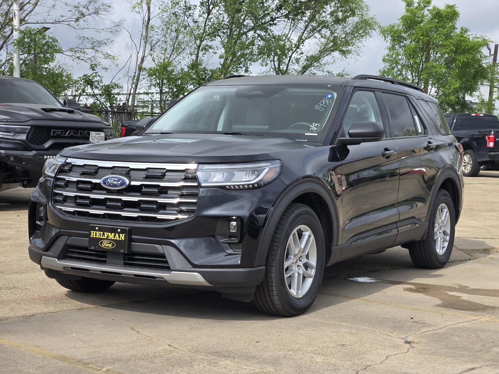 New 2026 Ford Explorer - photo 2