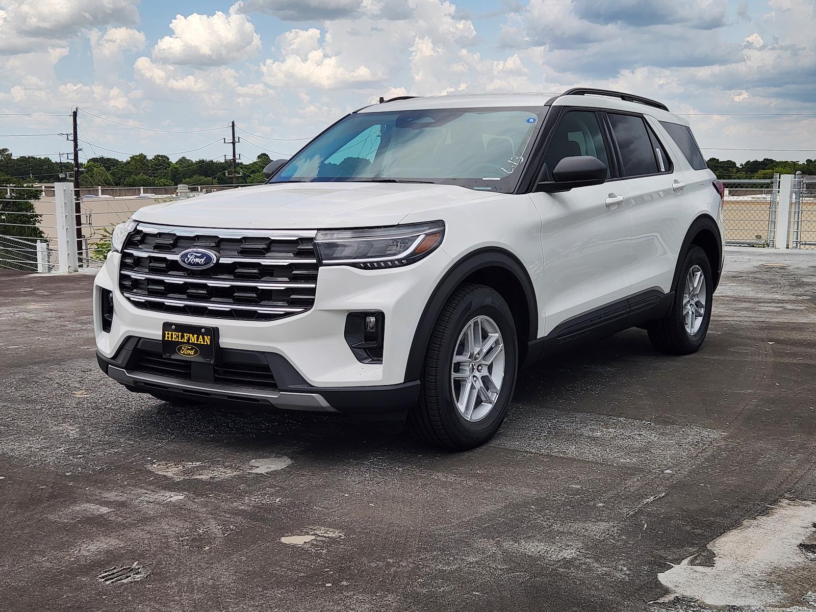 New 2026 Ford Explorer - photo 2
