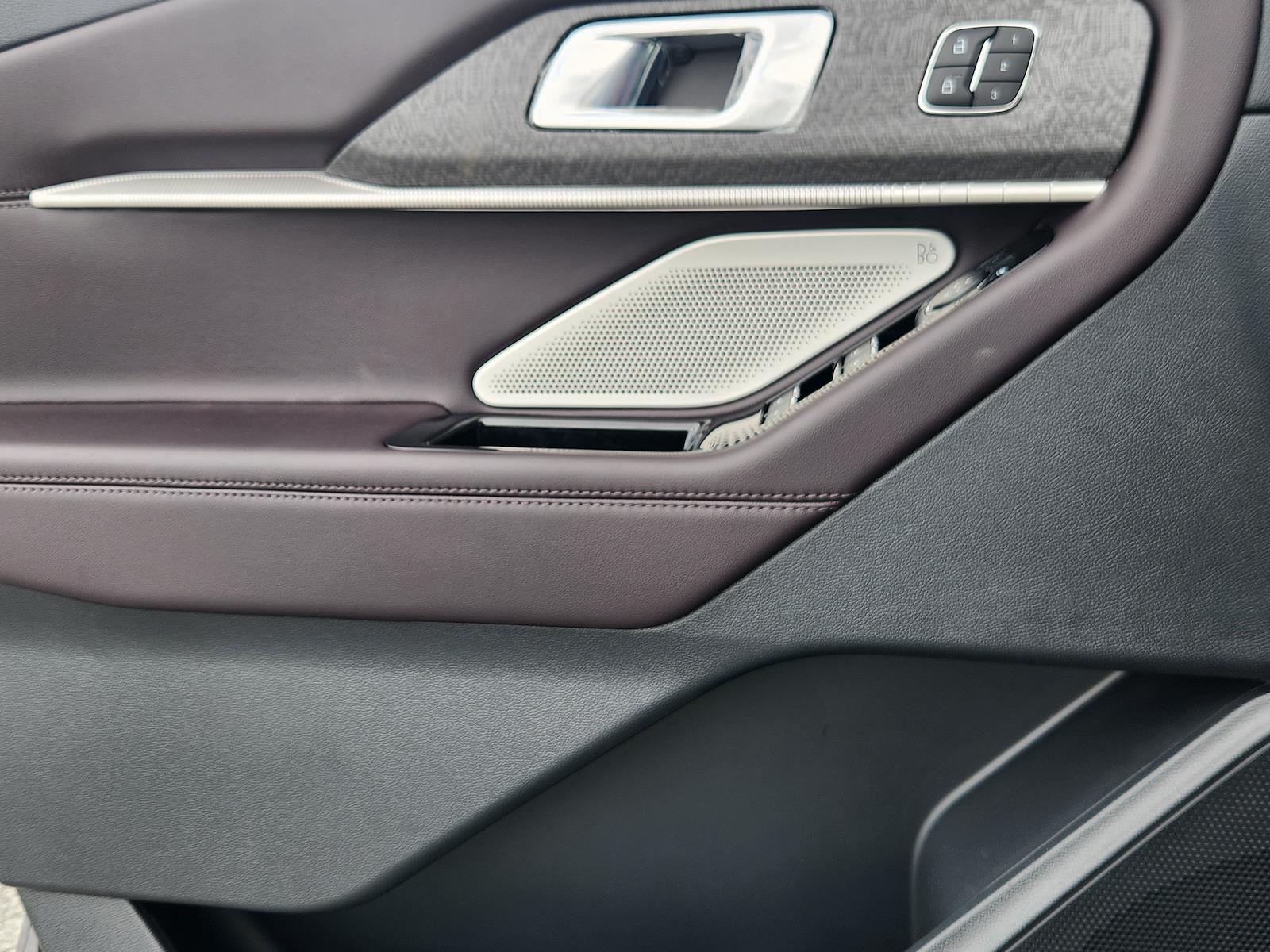 New 2026 Ford Explorer Platinum - photo 18