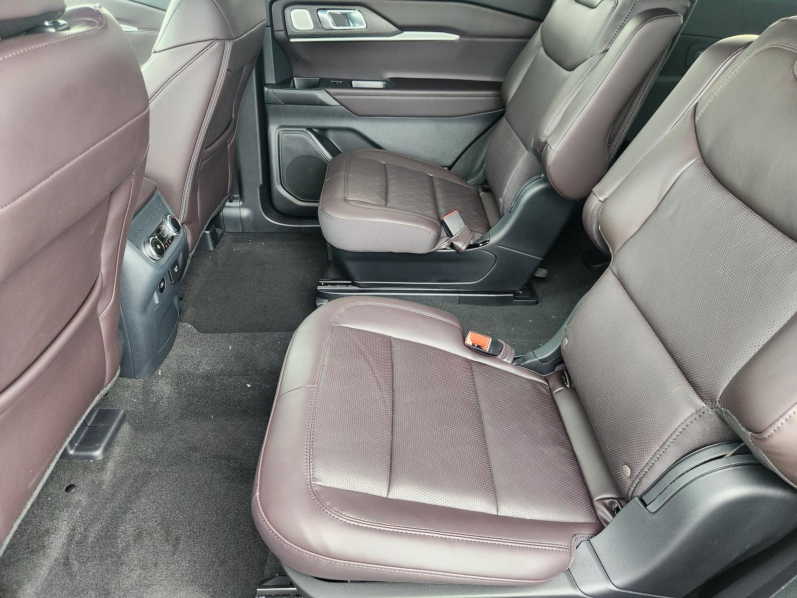 New 2026 Ford Explorer Platinum - photo 22